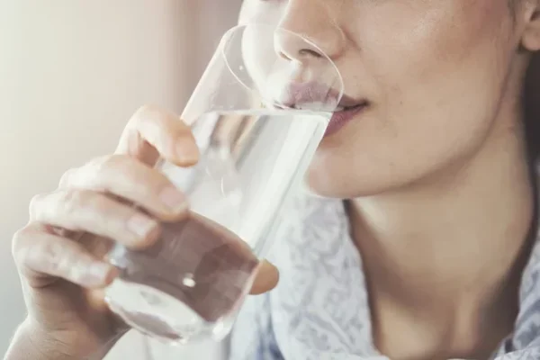5 great benefits from drinking enough water